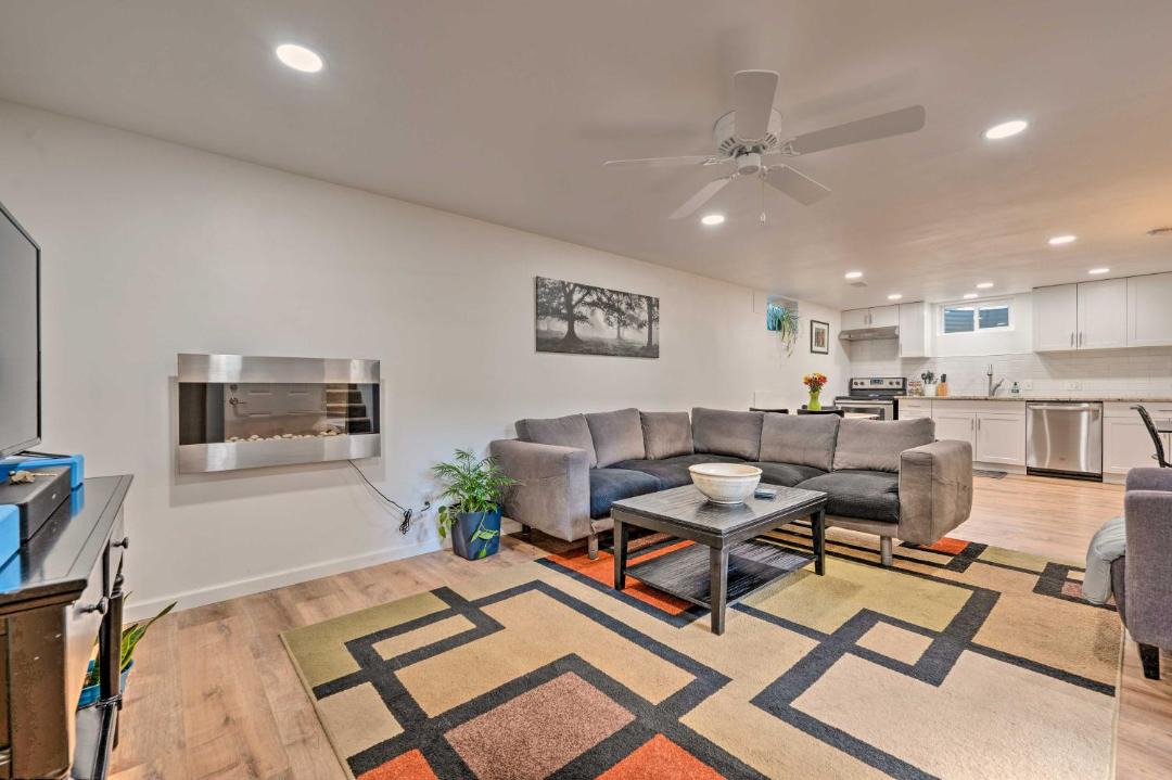 Photo of Livingroom in Club Crest