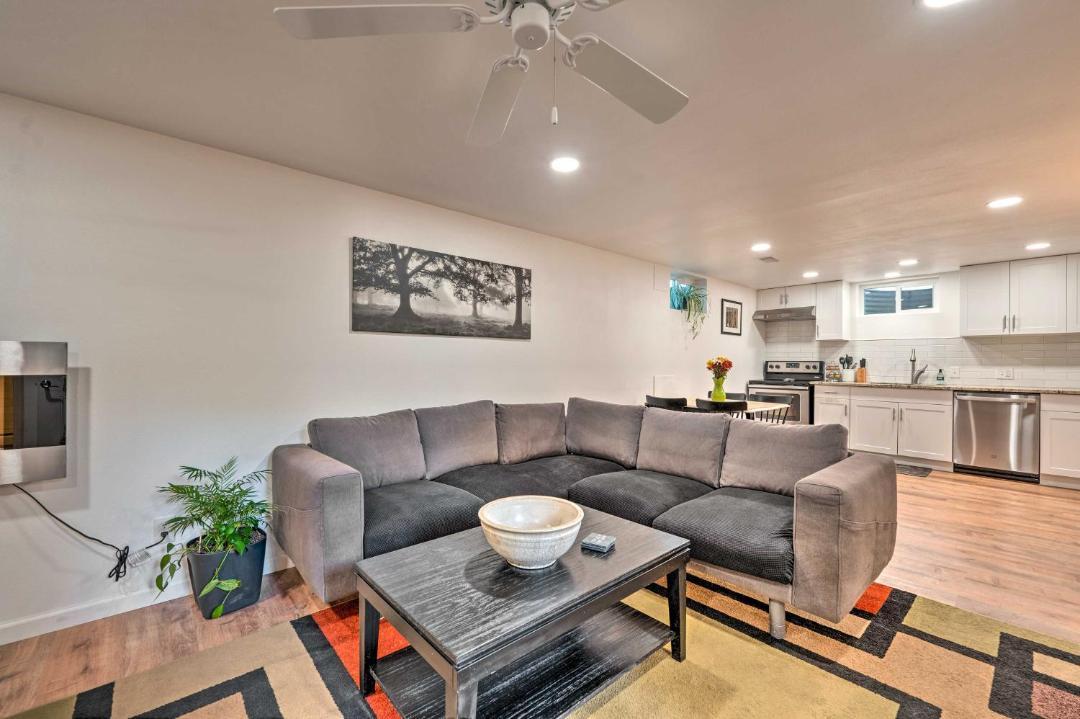 Photo of Livingroom in Club Crest