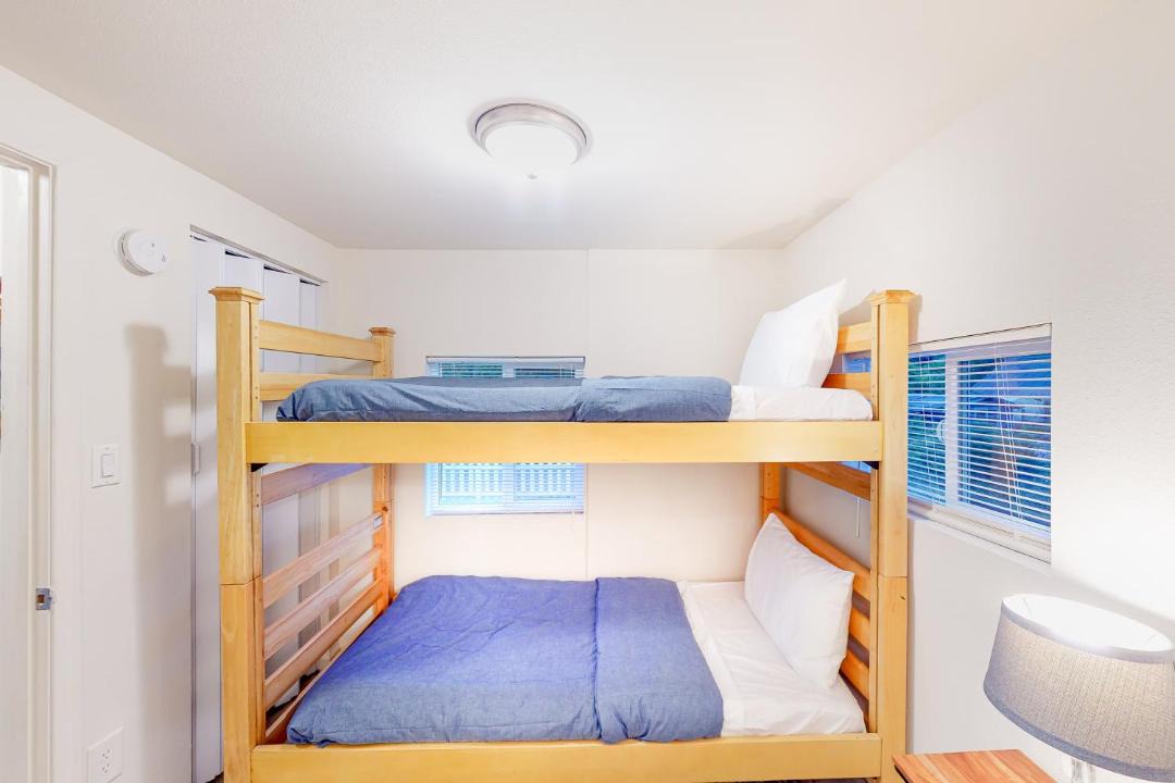 Photo of Bedroom in Winchester Bay