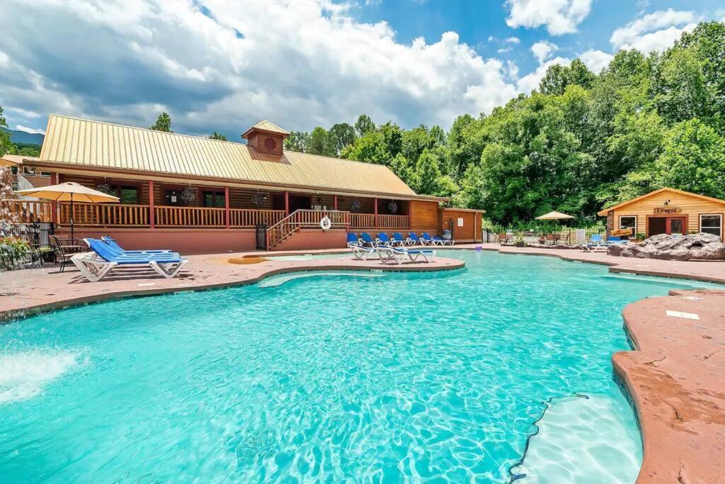 Photo of Outdoor in White Oak Lodge