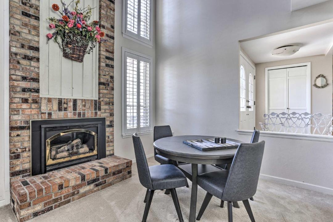 Photo of Livingroom in Englewood