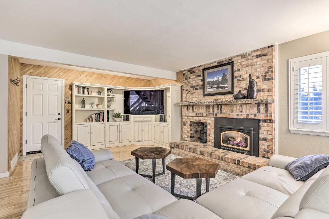 Photo of Livingroom in Englewood