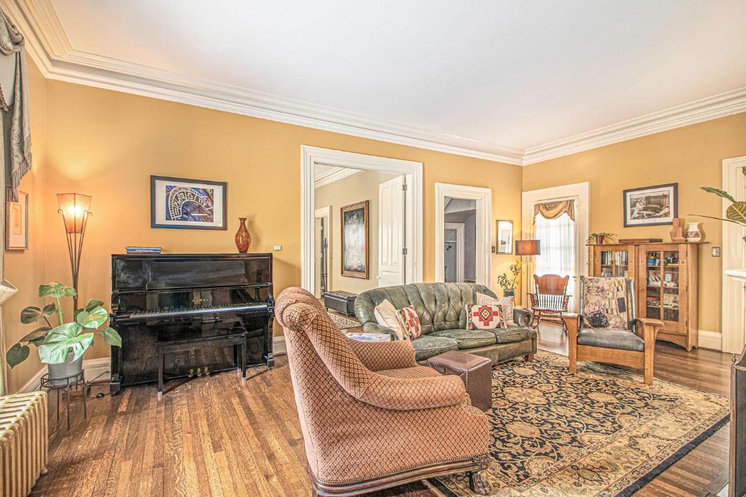 Photo of Livingroom in Ypsilanti