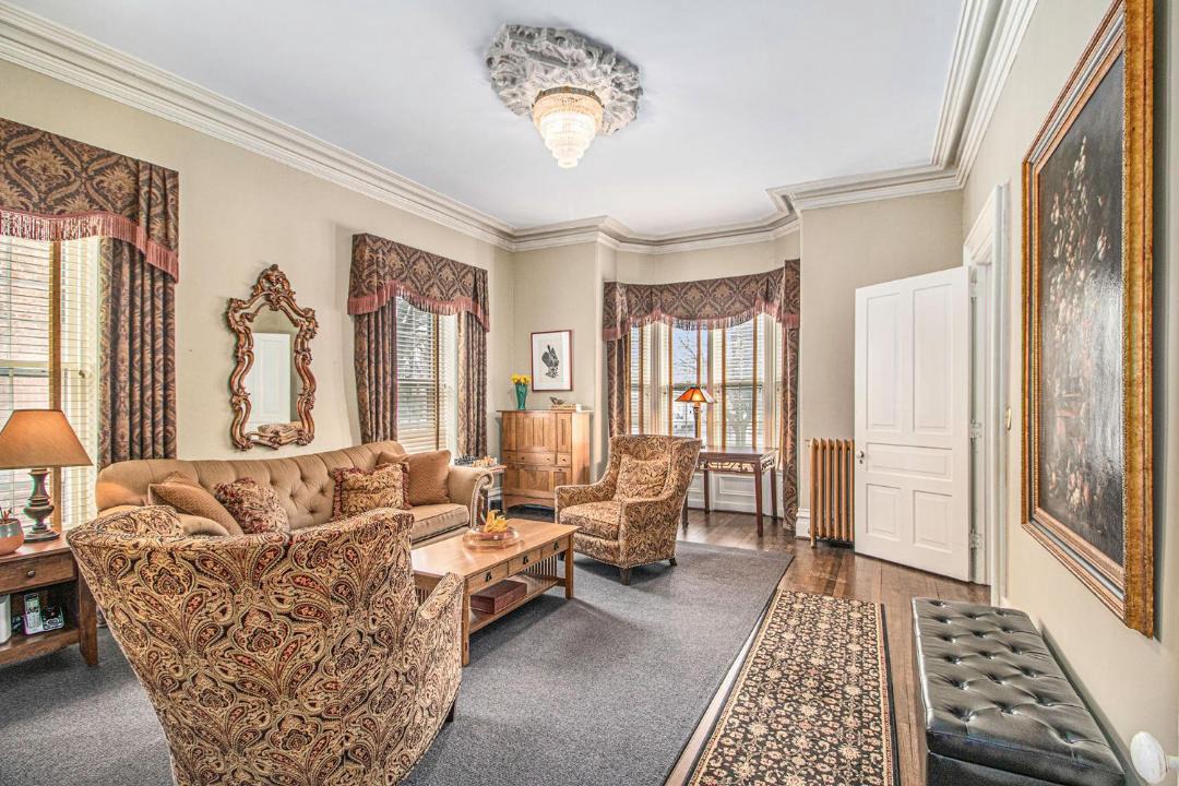 Photo of Livingroom in Ypsilanti