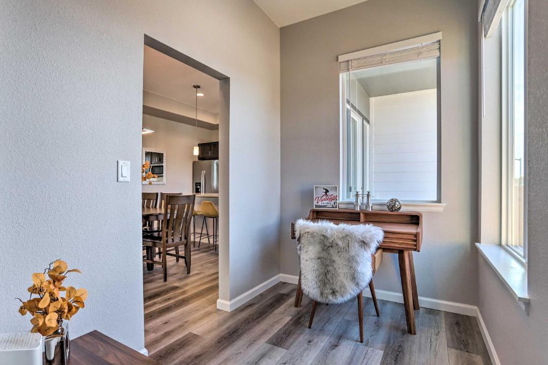 Photo of Livingroom in Dupont