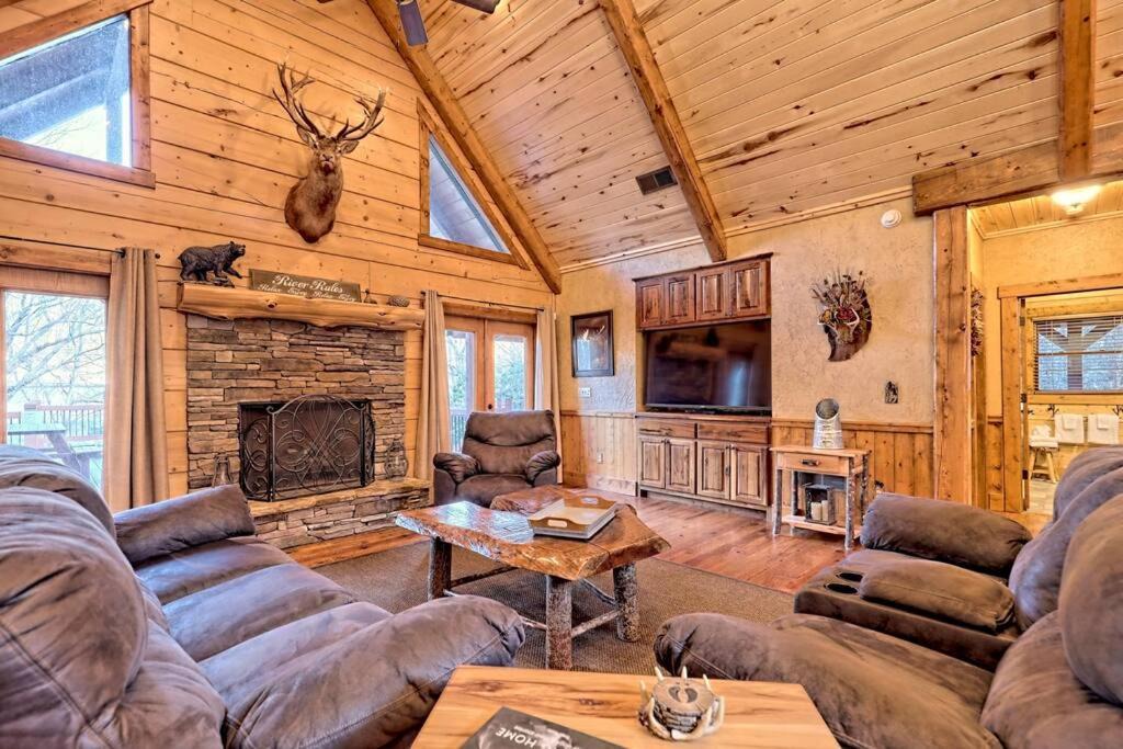 Photo of Livingroom in East Ellijay