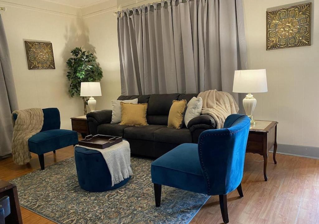 Photo of Livingroom in Knoxville