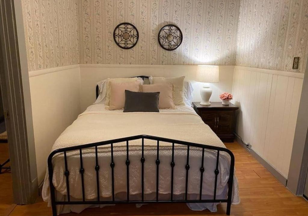 Photo of Bedroom in Knoxville