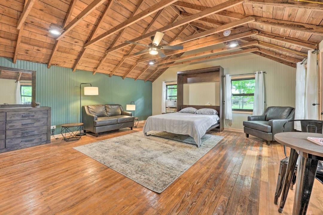 Photo of Livingroom in Cassopolis