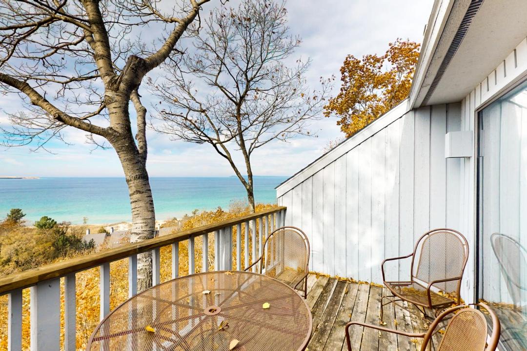 Photo of Patio Balcony in Maple City