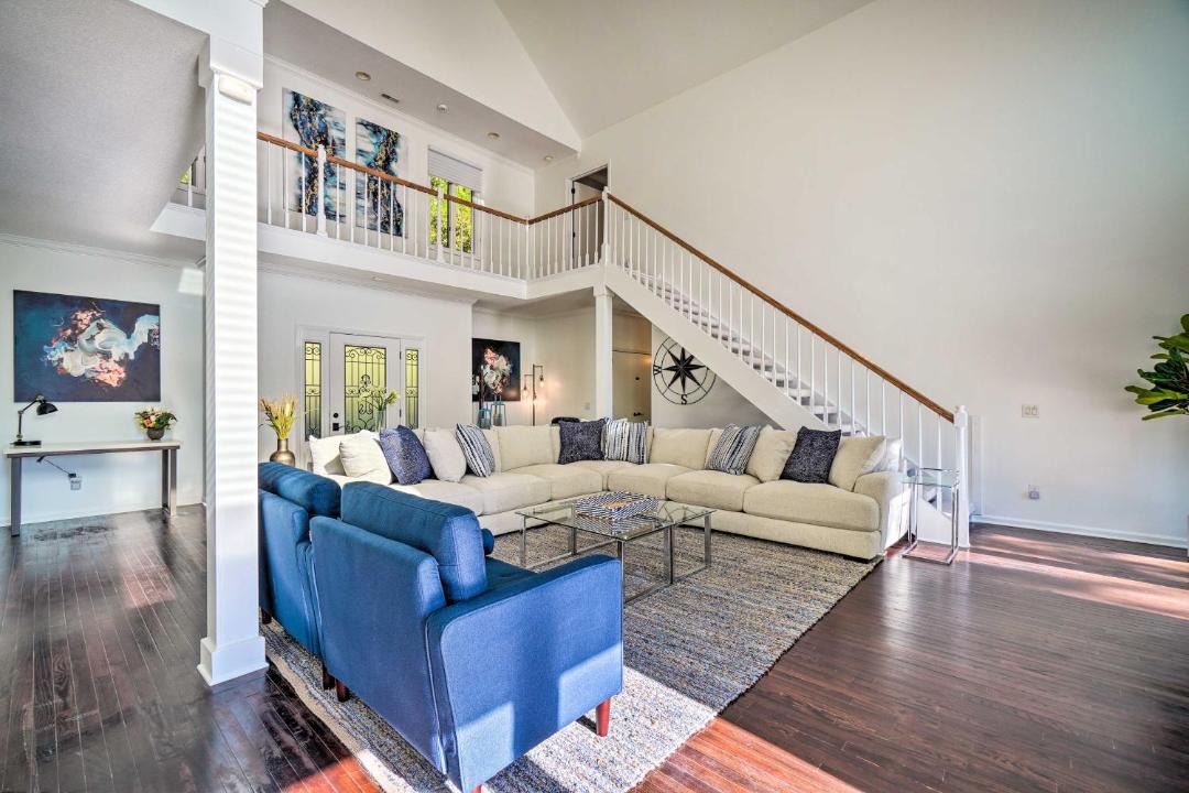 Photo of Livingroom in Harrison