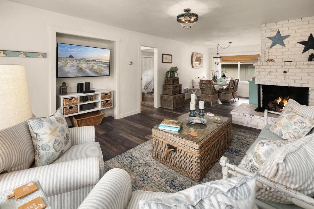 Photo of Livingroom in Downtown Cannon Beach