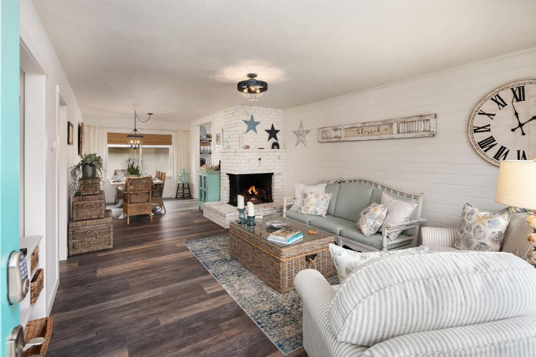 Photo of Livingroom in Downtown Cannon Beach