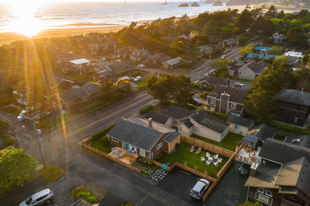 Photo of Others in Downtown Cannon Beach