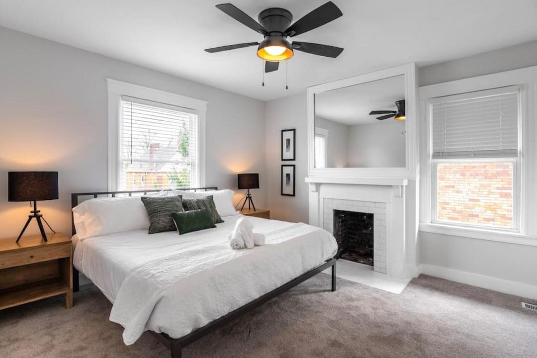 Photo of Bedroom in Mount Auburn