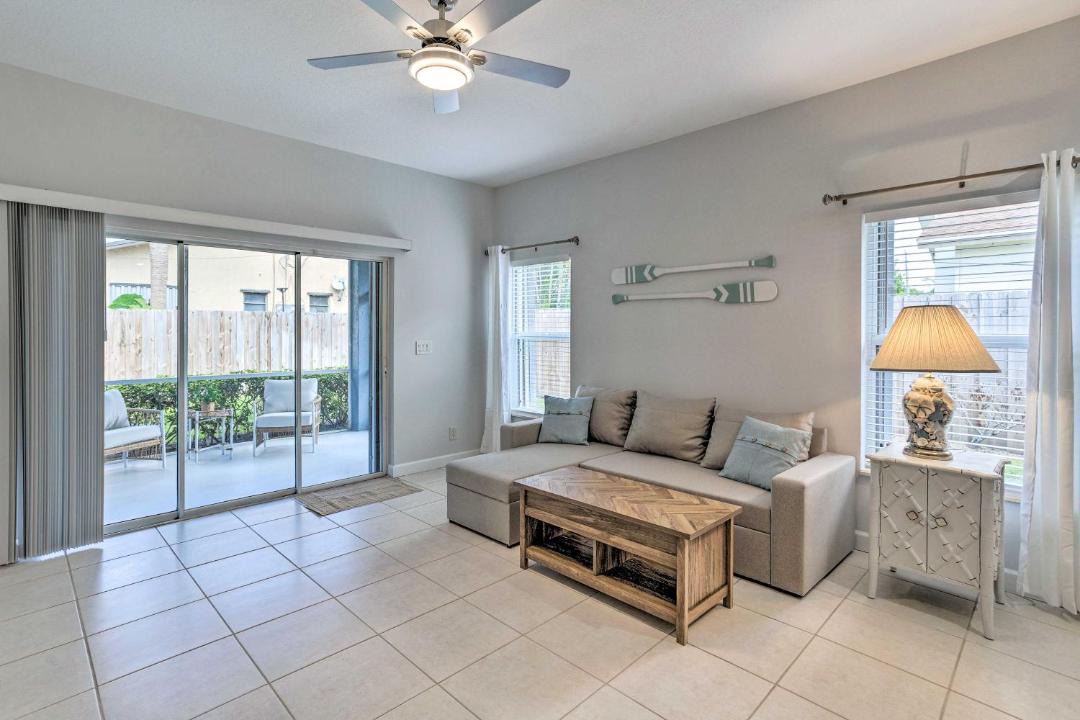 Photo of Livingroom in Juno Beach