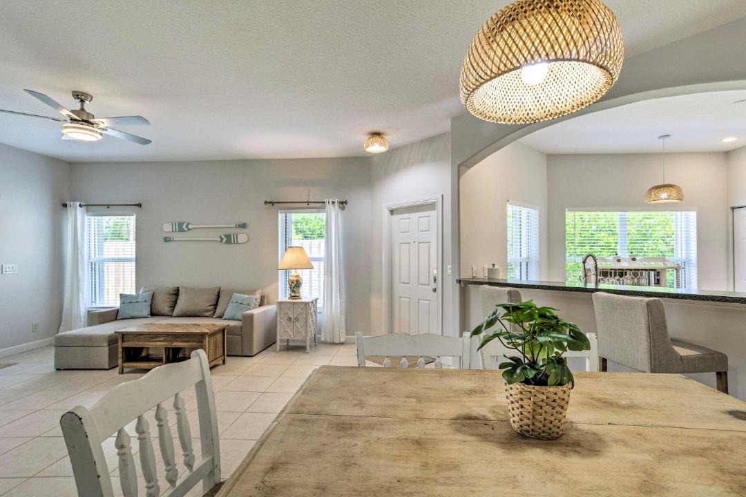 Photo of Livingroom in Juno Beach