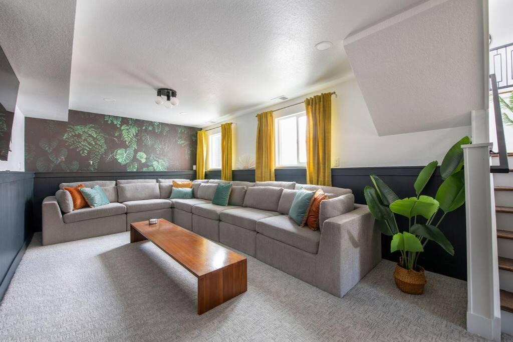 Photo of Livingroom in Lamar Heights Area