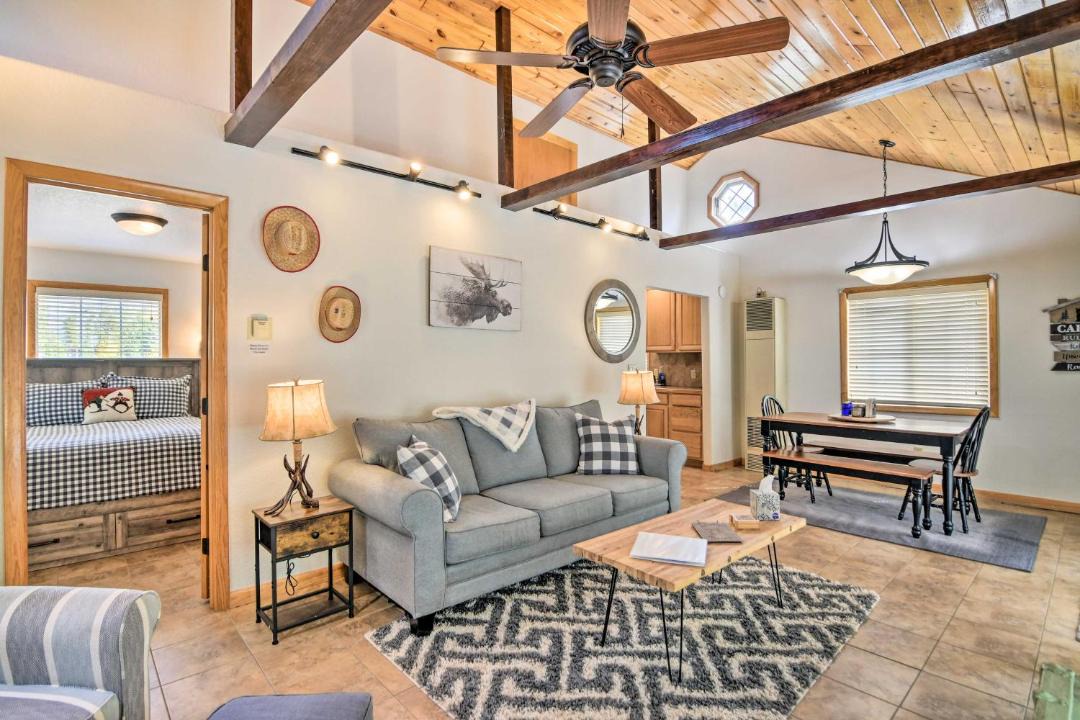 Photo of Livingroom in Grand Lake
