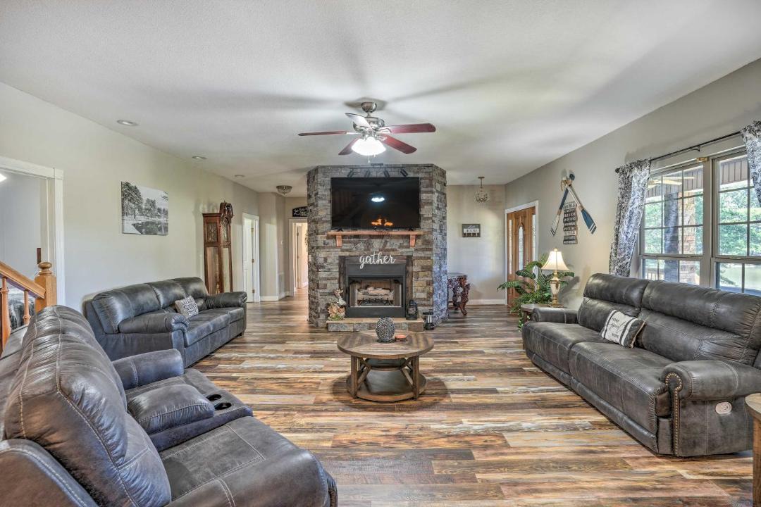 Photo of Livingroom in Trenton