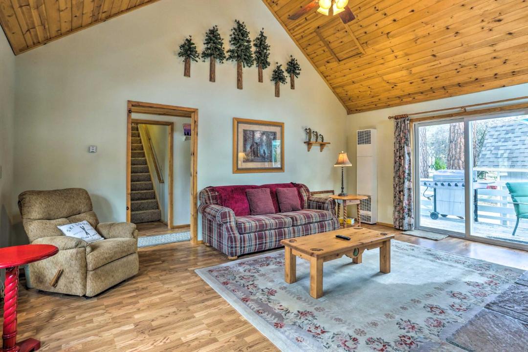 Photo of Livingroom in Whispering Forest