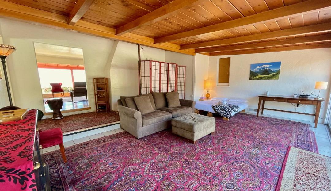 Photo of Livingroom in Whittier