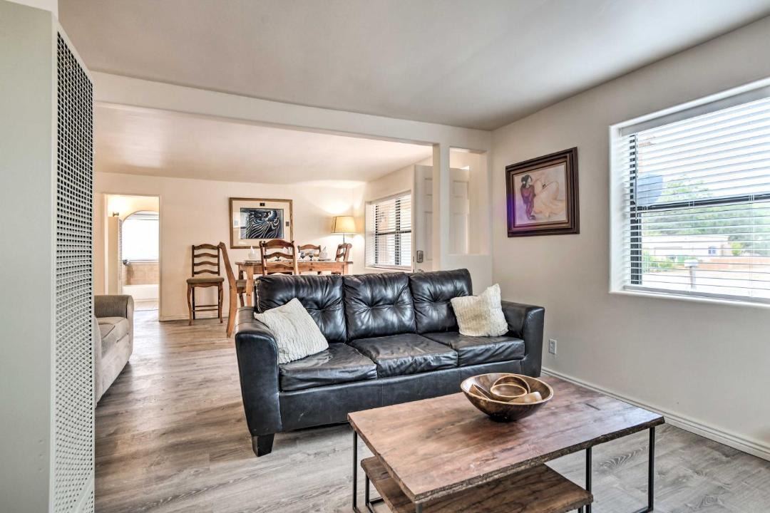 Photo of Livingroom in Alamedan Valley