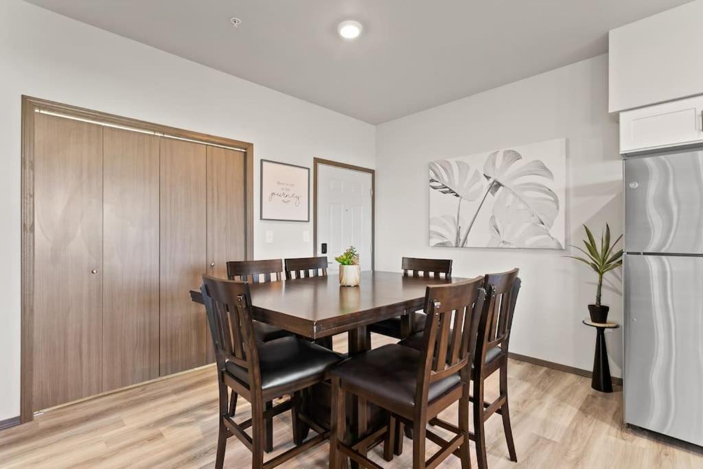 Photo of Livingroom in South Perry District