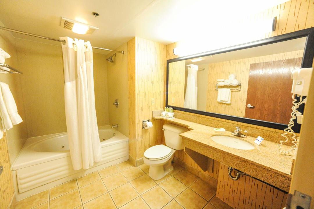 Photo of Bathroom in Bowling Green