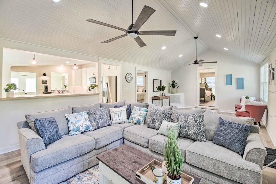 Photo of Livingroom in Leipers Fork