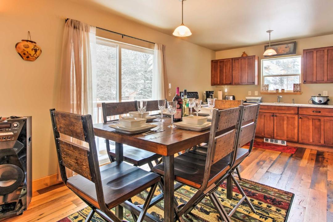 Photo of Kitchen in Drake