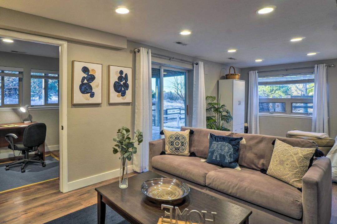 Photo of Livingroom in The Pinery