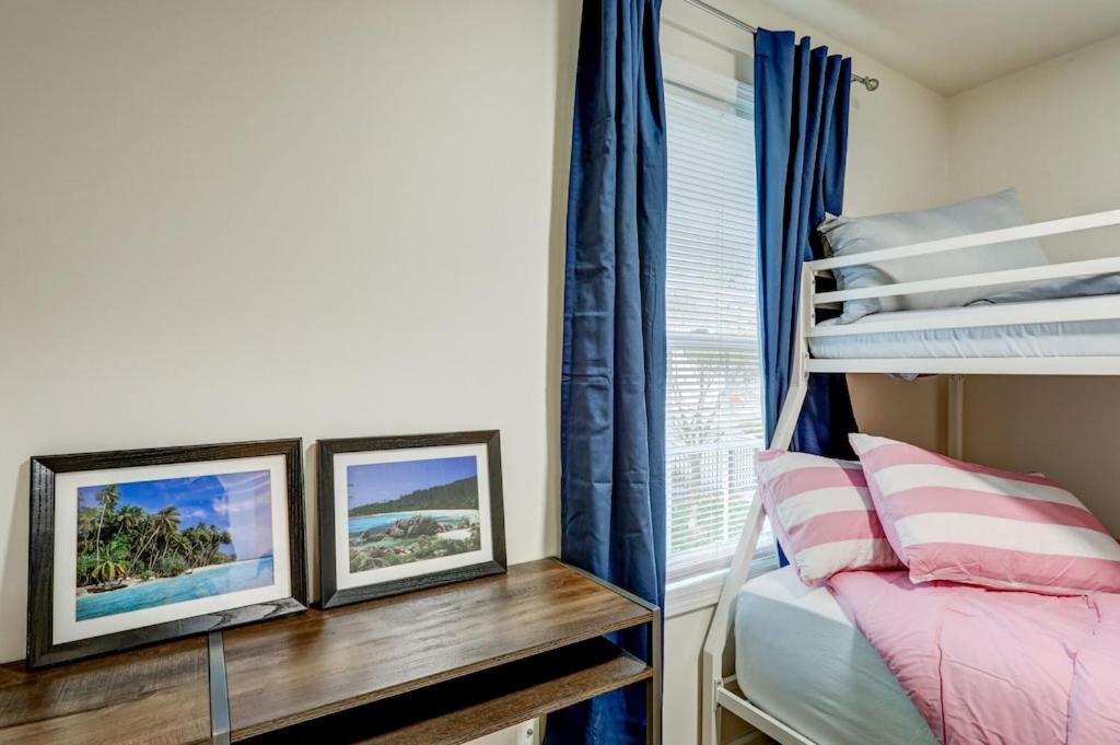 Photo of Bedroom in West Lawn