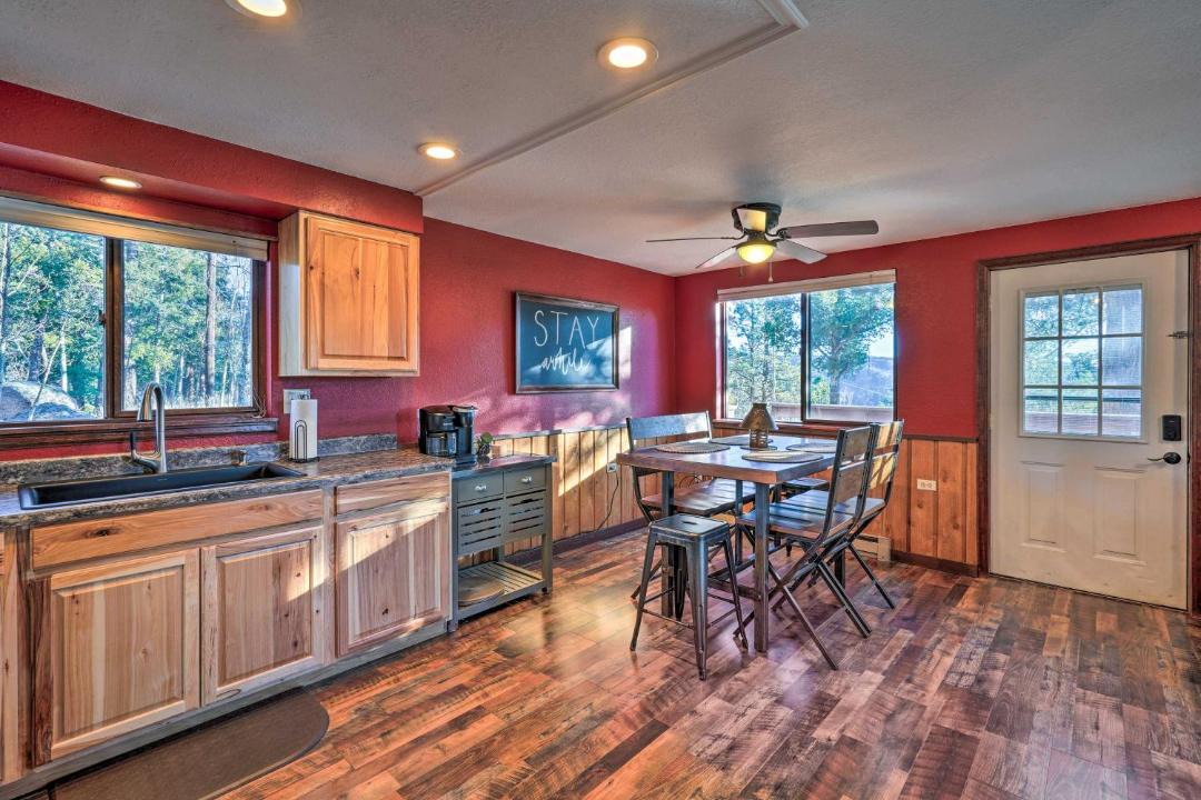 Photo of Livingroom in Rainbow Valley