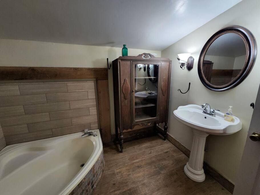 Photo of Bathroom in Pikeville