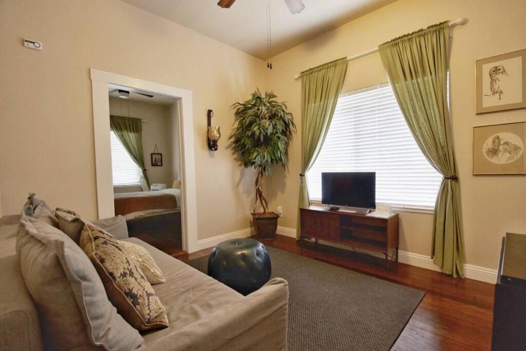 Photo of Livingroom in Midtown Sacramento