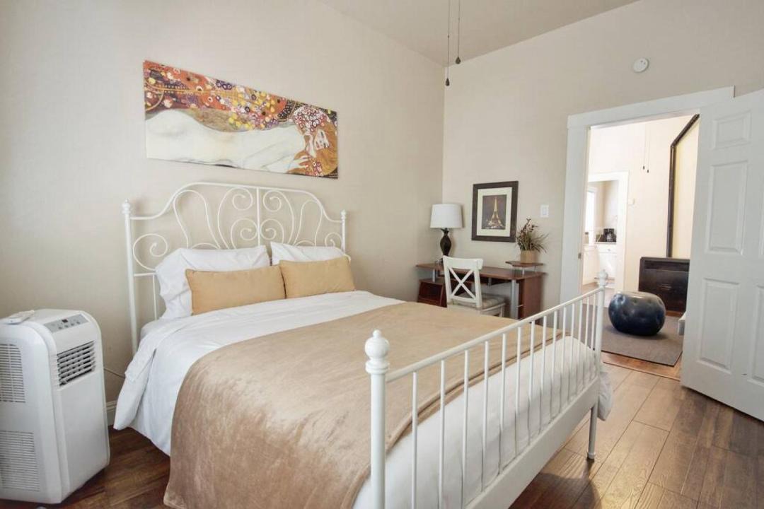 Photo of Bedroom in Midtown Sacramento