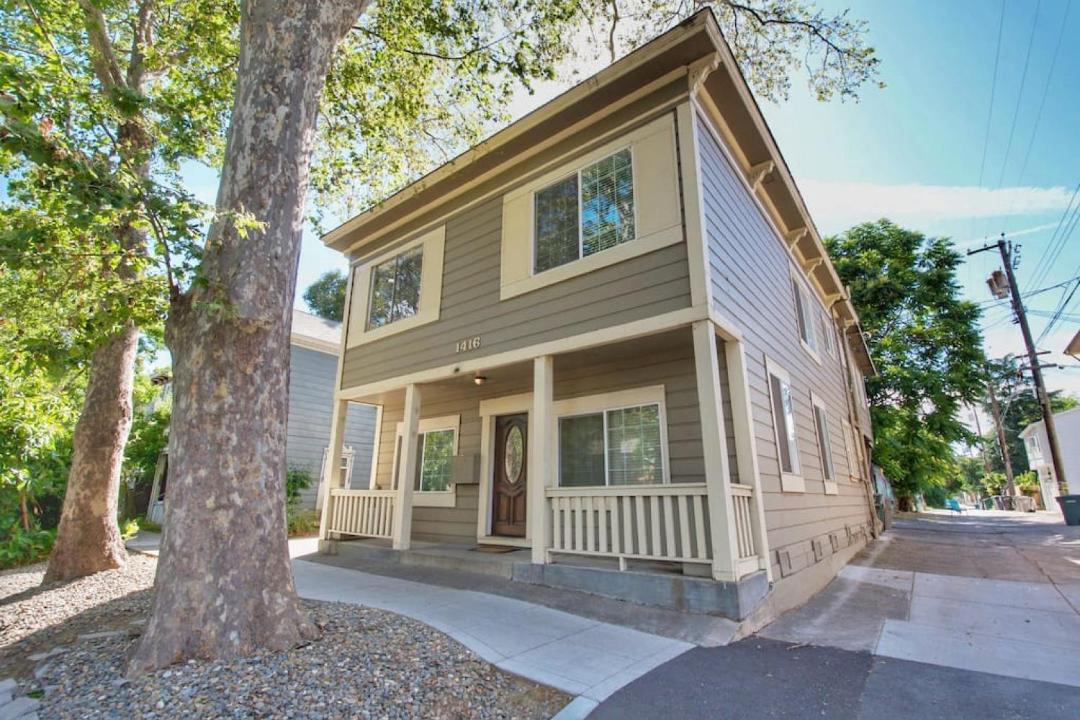 Photo of Buildings in Midtown Sacramento
