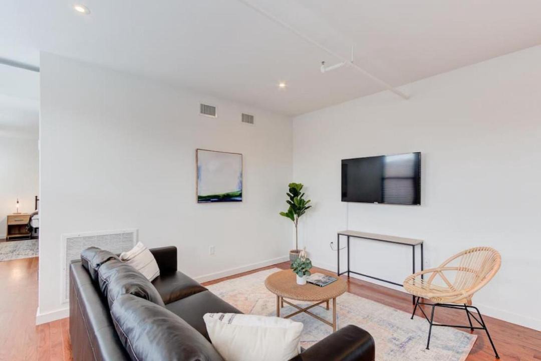 Photo of Livingroom in South Main Historic District