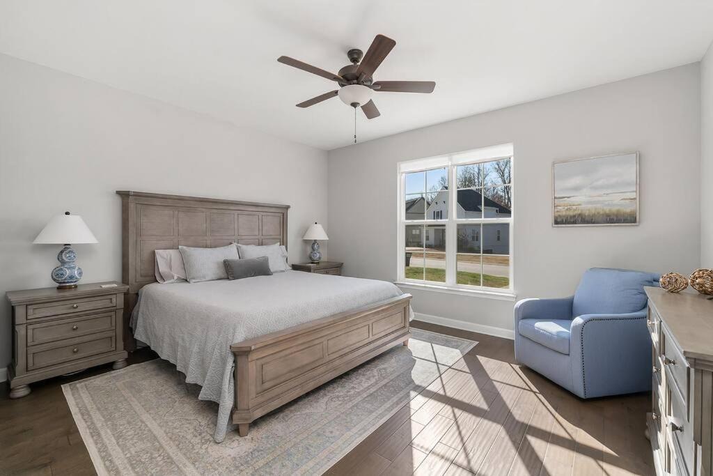 Photo of Bedroom in Tullahoma