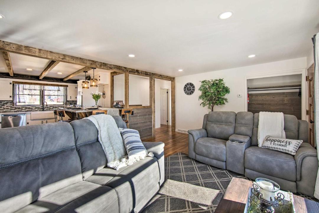 Photo of Livingroom in Maytown