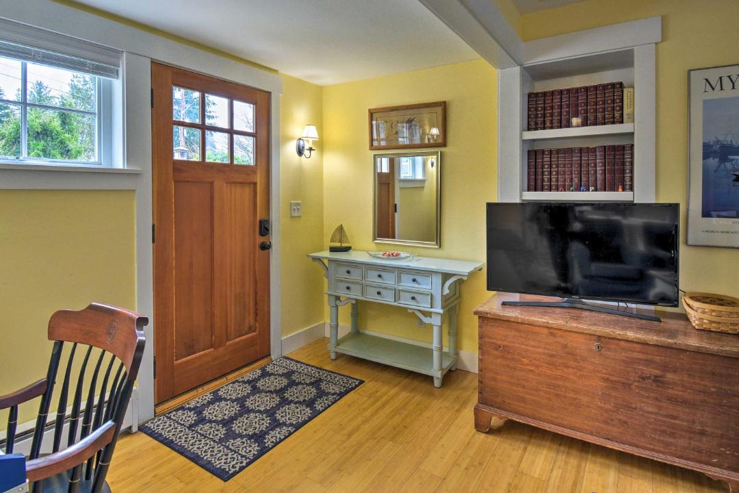 Photo of Livingroom in Bainbridge Island