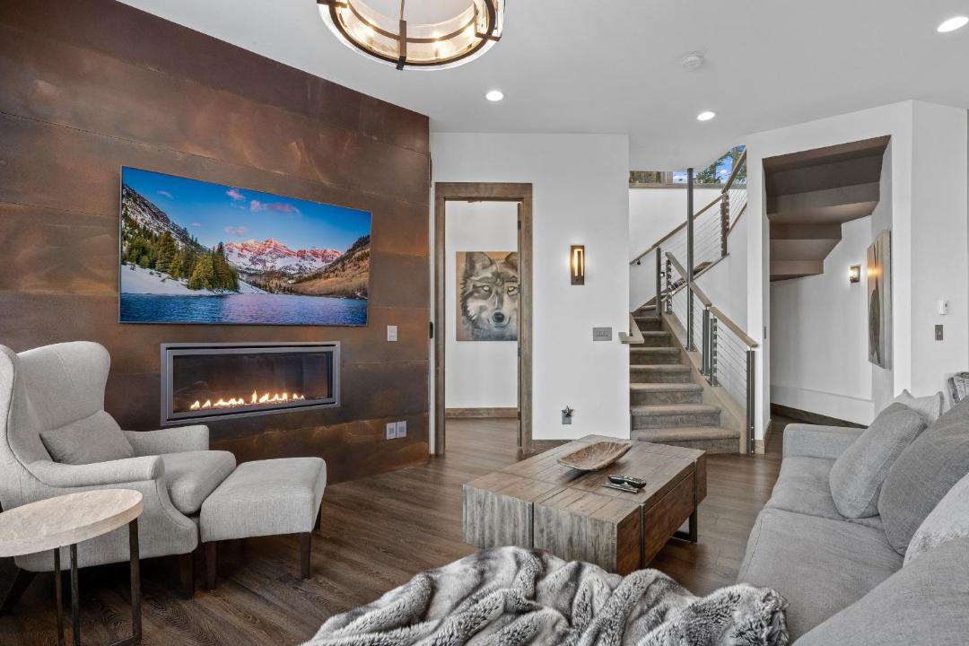 Photo of Livingroom in Windcliff Estates