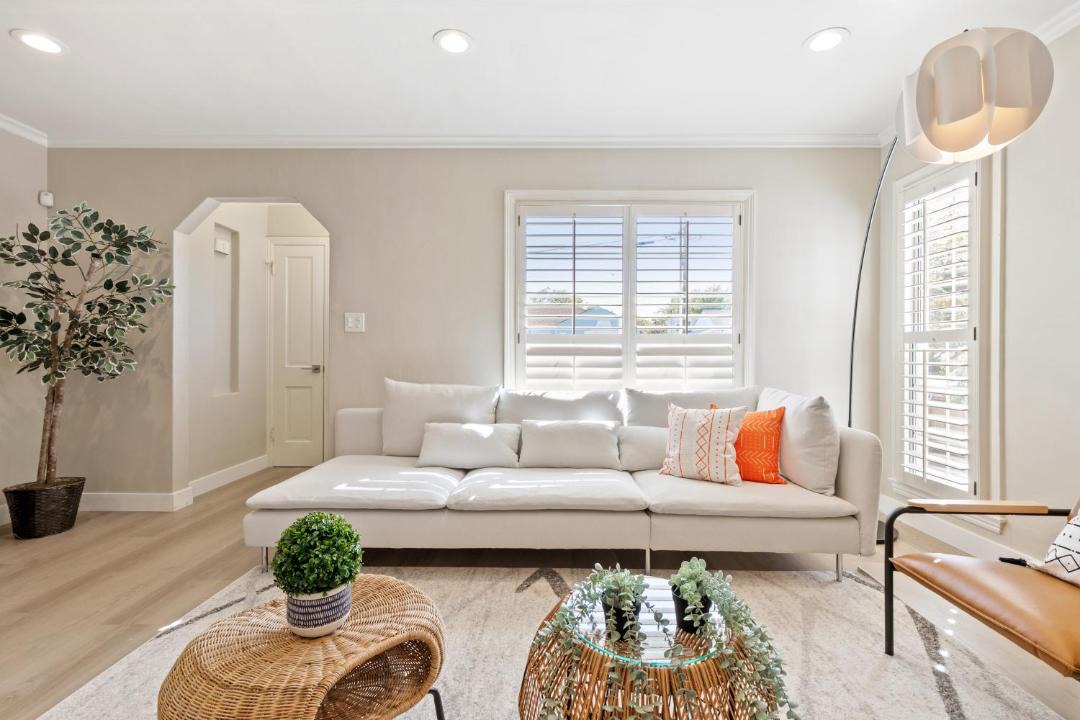 Photo of Livingroom in North Central