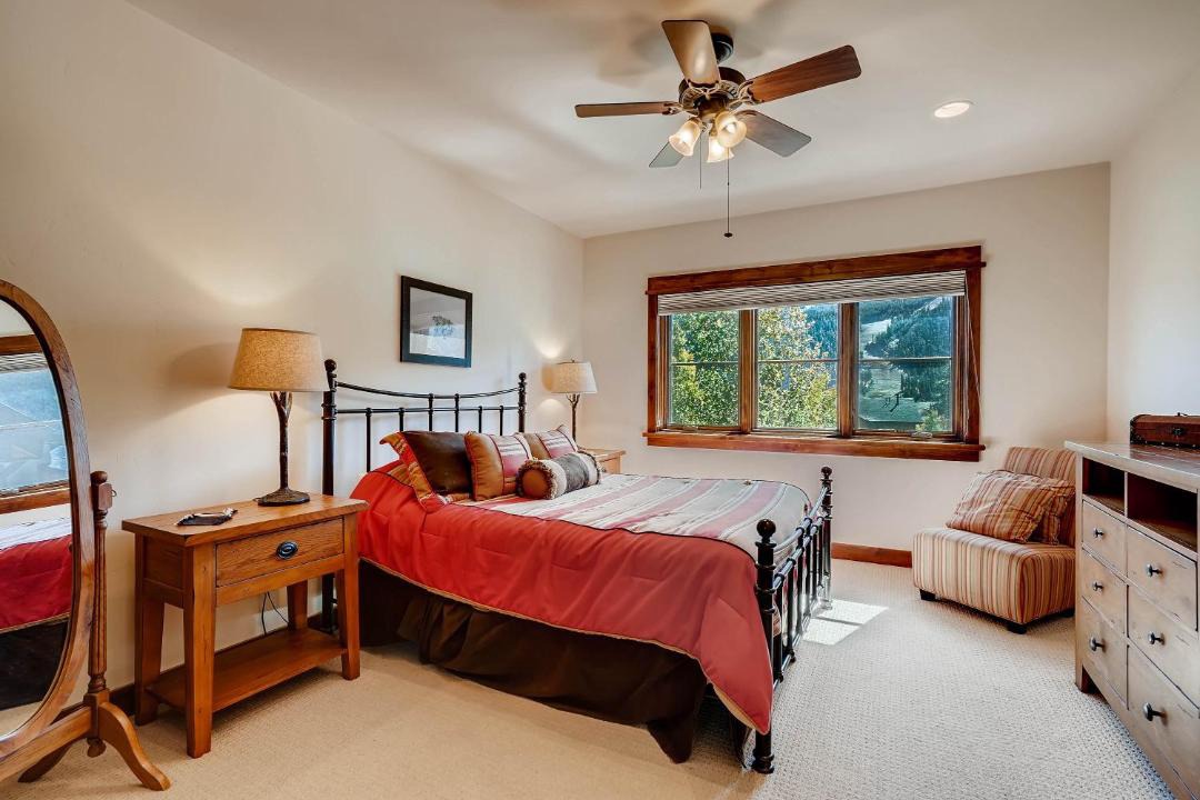 Photo of Bedroom in Mountain House