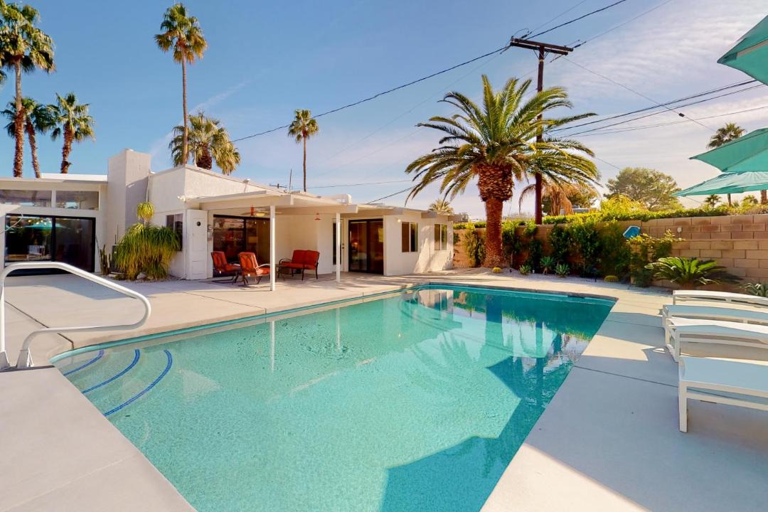 Photo of Outdoor in Racquet Club Estates