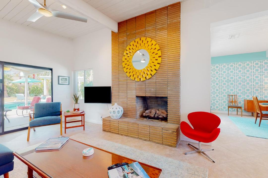 Photo of Livingroom in Racquet Club Estates