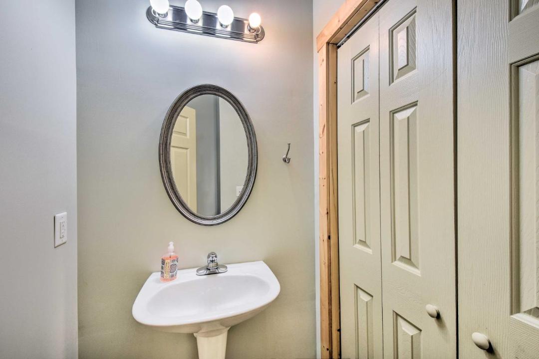Photo of Bathroom in Dahlonega