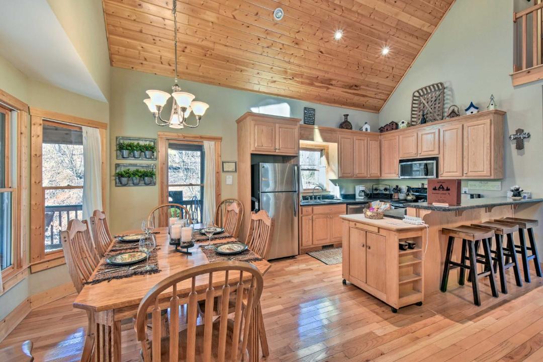Photo of Livingroom in Dahlonega