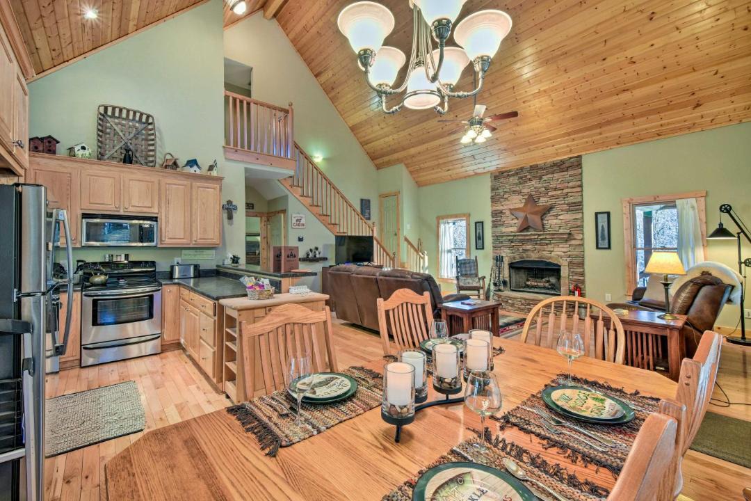 Photo of Livingroom in Dahlonega